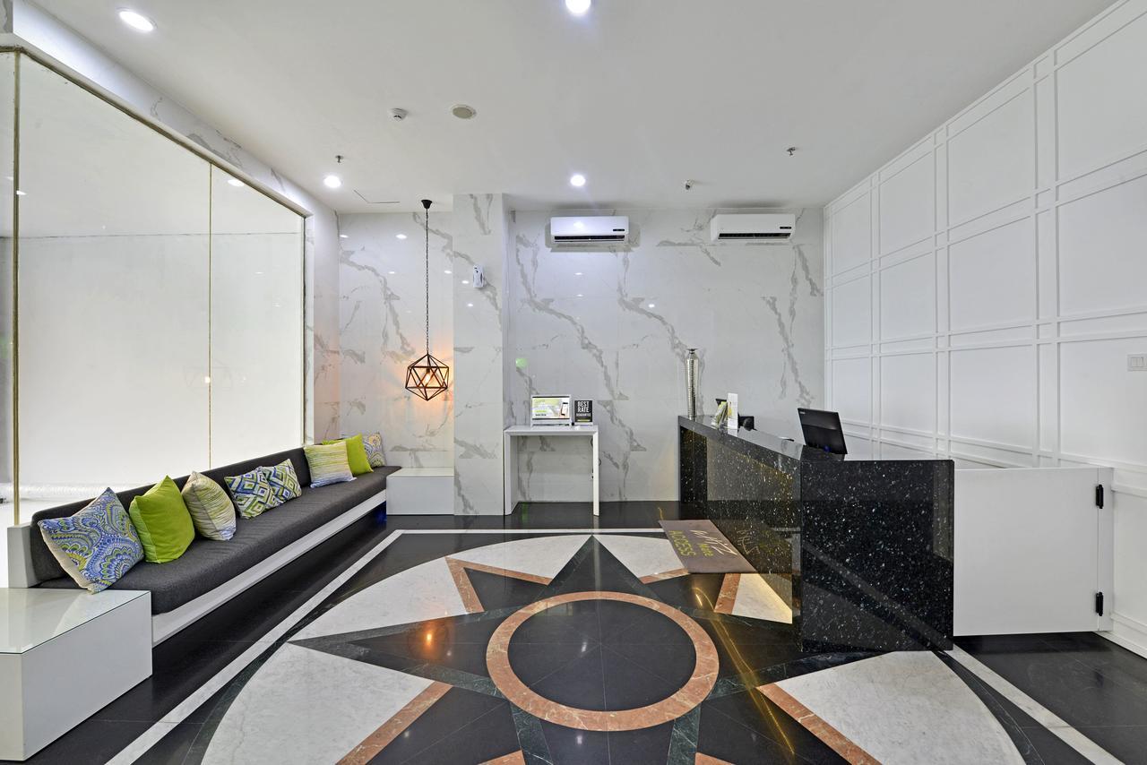 Whiz Hotel Falatehan Jakarta Exterior photo