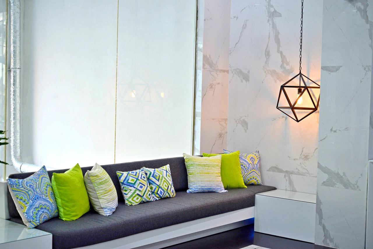 Whiz Hotel Falatehan Jakarta Exterior photo